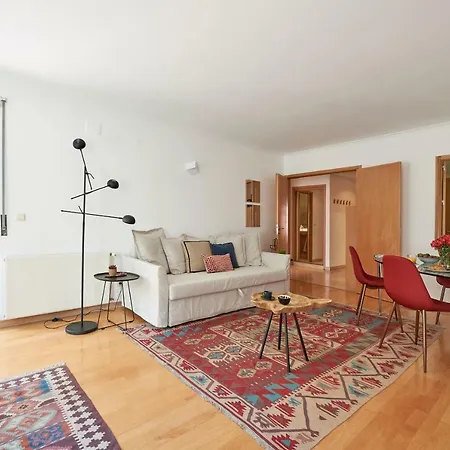 Modern In Avenida Da Liberdade Apartment *