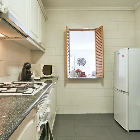 Modern In Avenida Da Liberdade Lisbona